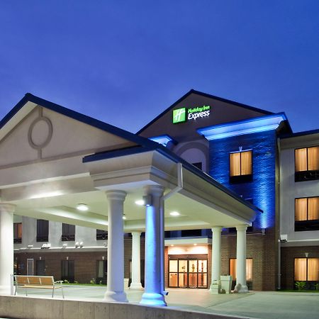 Holiday Inn Express Hotel & Suites Mcpherson By Ihg Exterior photo