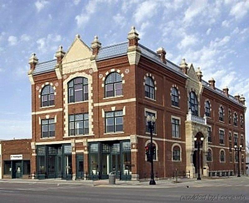 Holiday Inn Express Hotel & Suites Mcpherson By Ihg Exterior photo